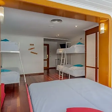 Nayade Hotel 3*