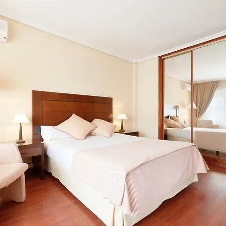 Hotel Sport Nayade 3*