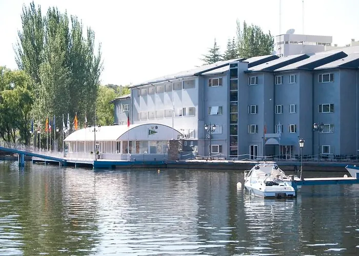 Sport Nayade 호텔 Vegas de Matute